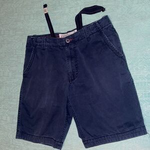 Aeropostale 32 waist navy shorts 10” inseam drawstring belt inside. Red accents